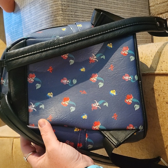 Loungefly mini backpack Little Mermaid - Picture 4 of 7
